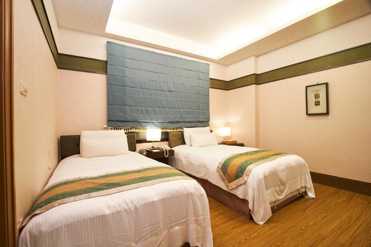 A-San Hot-Spring Hotel Джиаоси Екстериор снимка