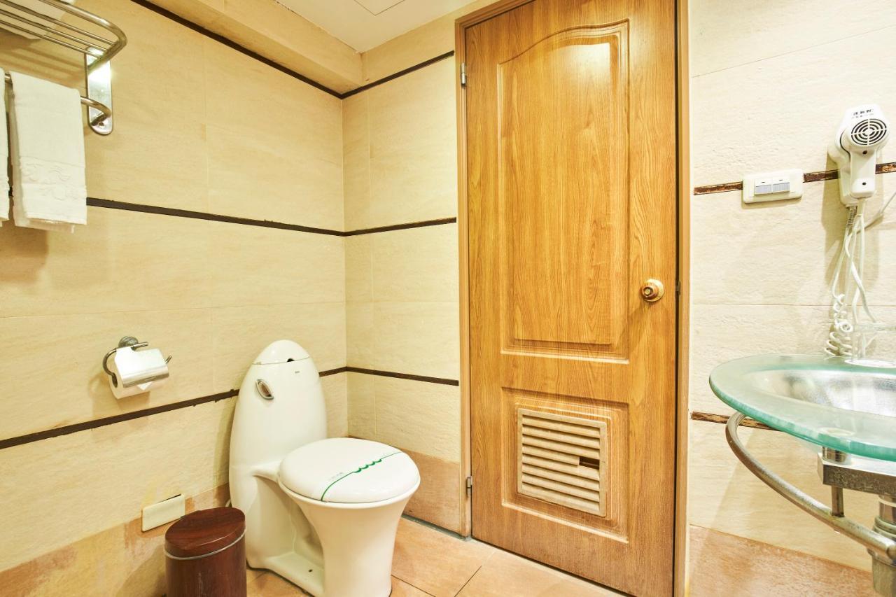 A-San Hot-Spring Hotel Джиаоси Екстериор снимка
